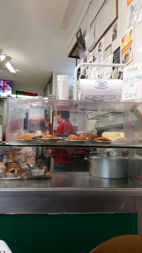 R. de Augusto Rosa 32, 4000-098 Porto