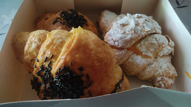 Opinii despre O Pão Rei - Sociedade De Padaria E Pastelaria, Lda. în Baixa da Banheira - Gastronomia e hotelaria