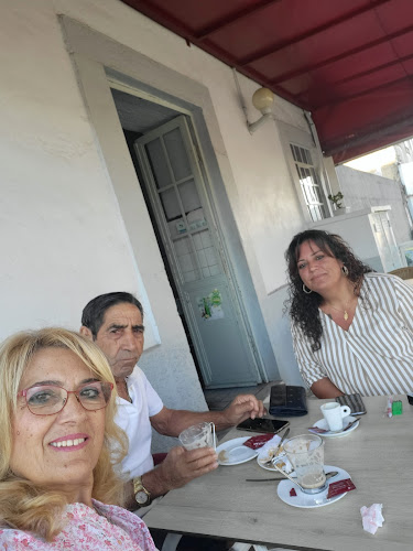 Café Lina - Sobe e Desce Almoços Prato do Dia - Gastronomia e hotelaria