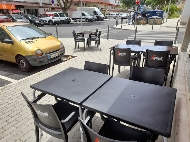 Opinii despre Pastelaria Um - Actividades Hoteleiras, Lda. în Amadora - Gastronomia e hotelaria