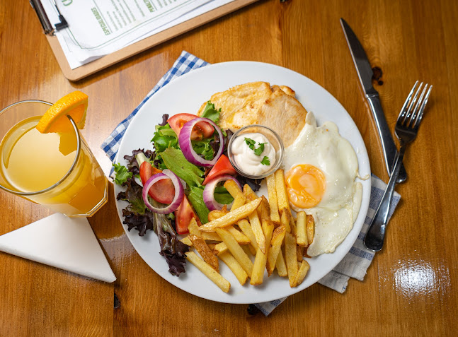 Comentarii opinii despre Cheers Sports Bar & Restaurant