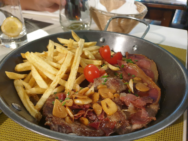 Pátio dos Petiscos - Gastronomia e hotelaria