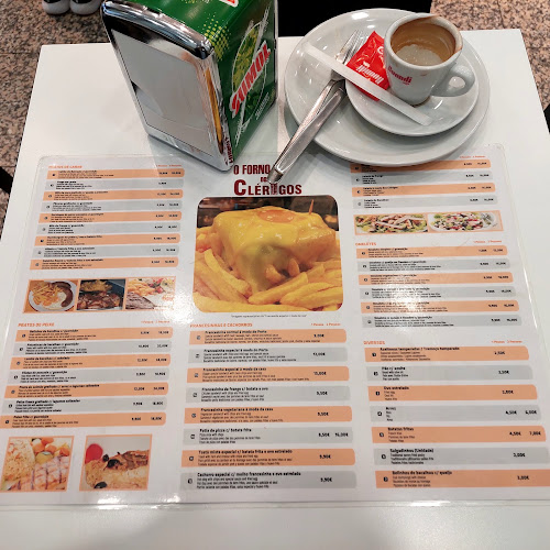 Opinii despre Confeitaria dos Clérigos în Porto - Gastronomia e hotelaria
