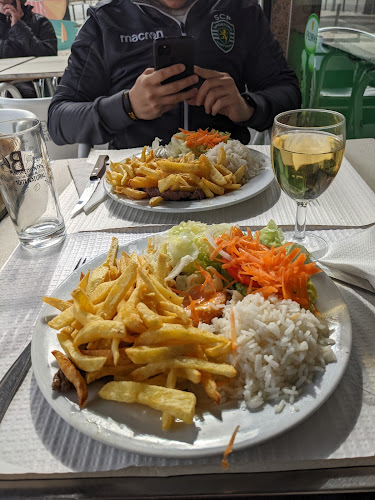 Av. Álvares Cabral 86B, 1250-018 Lisboa