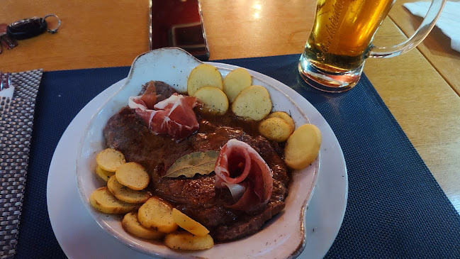 https://www.tripadvisor.pt/Restaurant_Review-g227947-d12926448-Reviews-Sailor_s_Corner-Vilamoura_Quarteira_Faro_District_Algarve.html