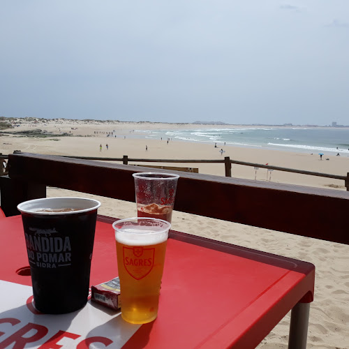 Opinii despre Tribo da Praia - Bar da Praia în Ferrel - Gastronomia e hotelaria