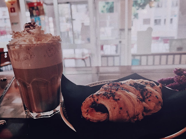 Opinii despre Café Pastelaria Sítio do costume în Castelo Branco - Gastronomia e hotelaria