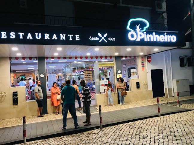 https://www.facebook.com/Restaurante-O-Pinheiro-125080587561562