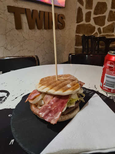 Opinii despre Twins Since 1986 în Oliveira do Hospital - Gastronomia e hotelaria