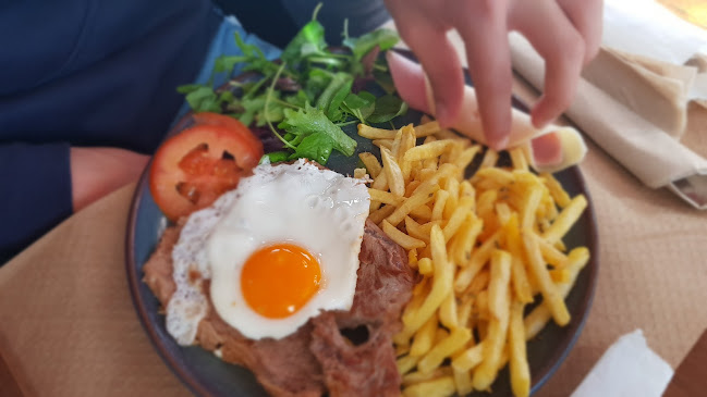 Reviews of Villa Madeira Bar in Santa Maria da Feira - Gastronomia e hotelaria