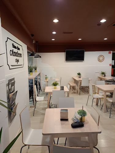 LASCALA Corner Wood Cafe