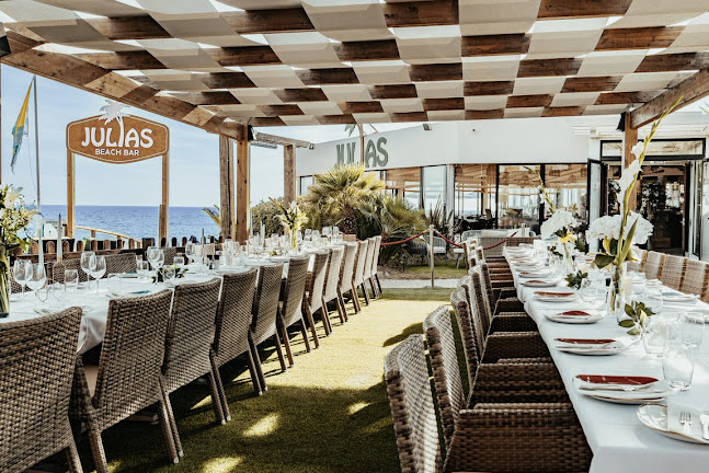 Julia’s restaurant,beach bar & lounge