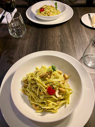 Rua do Heroísmo 237, 4300-259 Porto