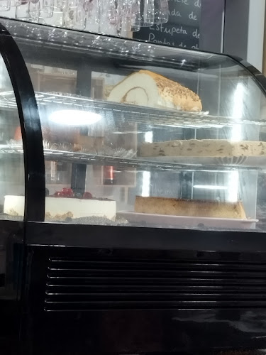 Opinii despre Tapearia e Marisqueira "Bernardos" în Vila Real de Santo António - Gastronomia e hotelaria