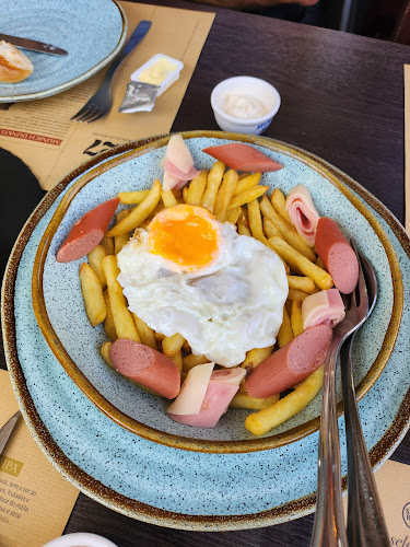 https://www.tripadvisor.pt/Restaurant_Review-g580261-d14918475-Reviews-3_Copos_Tapas_Vinhos-Esposende_Braga_District_Northern_Portugal.html