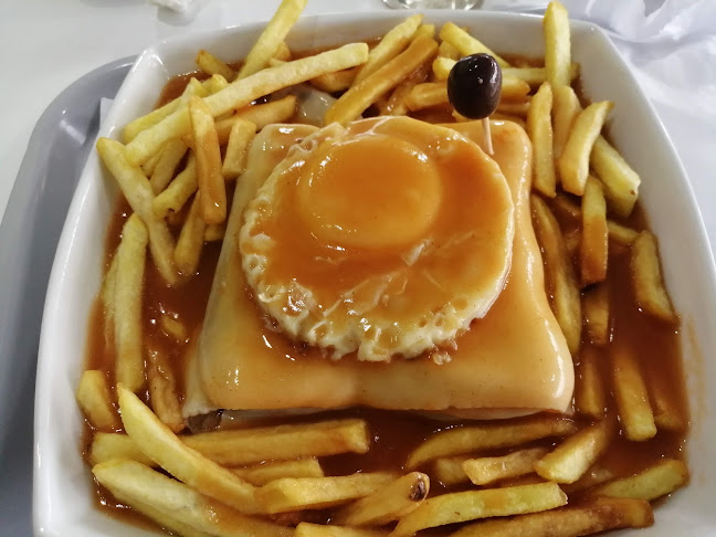 Av. Dr. Tito Fontes Centro Comercial Bruxelas, Loja 8, 4930-675 Valença