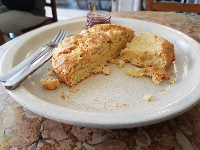 Av. Dr. Miguel Bombarda 6, 2710-590 Sintra