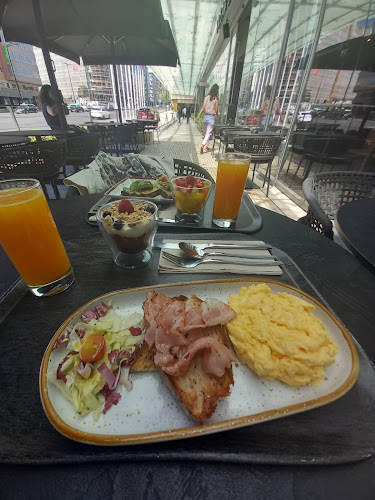 Av. Fontes Pereira de Melo 8, 1050-121 Lisboa