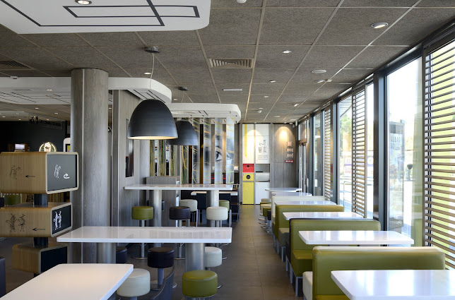 McDonald's - Castelo Branco - Gastronomia e hotelaria