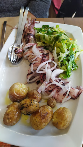 Av. do Mar 76, 2520-464 Peniche