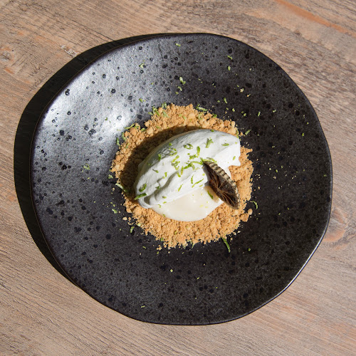 Comentarii opinii despre Essência