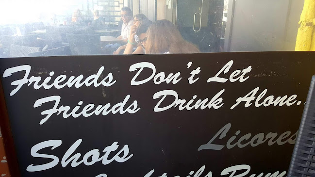 Av. do Mar 12, 2520-619 Peniche