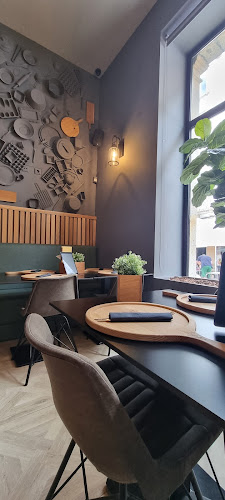 Pizzaria Luzzo Open Times