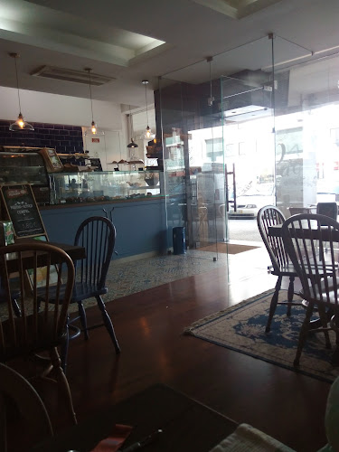 R. de Damião de Góis 45, 4000-493 Porto