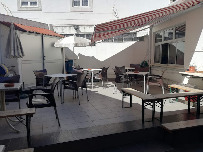 Tasquinha Do Trinchas Bar Incrivel Almadense - Gastronomia e hotelaria
