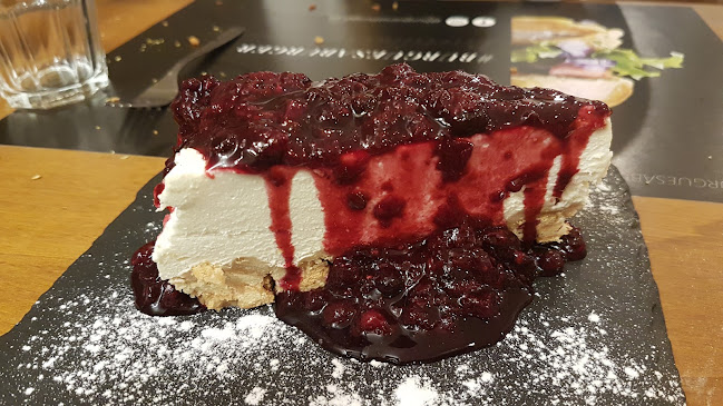 Av. Afonso de Albuquerque 64B, 2910-374 Setúbal