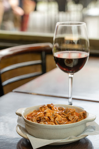 Praça da Batalha 97, 4000-100 Porto