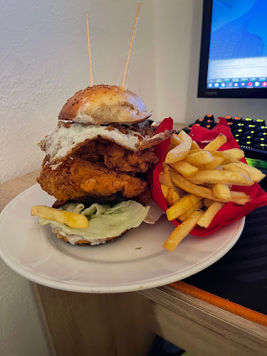 R. Cândido dos Reis 107A, 8300-126 Silves