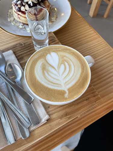 KAYA - Coffee & Brunch