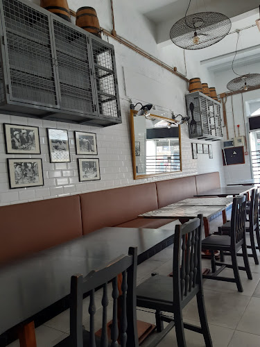 Av. 5 de Outubro 100, 8700-302 Olhão