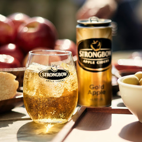 Pints and & Pitchers Sports Bar - Gastronomia e hotelaria