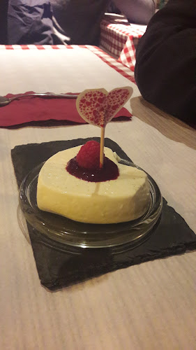 Av. Serpa Pinto 208, 4450-275 Matosinhos