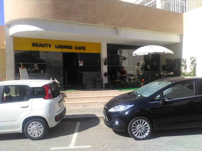 R/C, Lojas 4 e 5, プライア・ダ・ローシャ Edificio Portavista, R. Eng. José de Bívar, 8500-510 Praia da Rocha