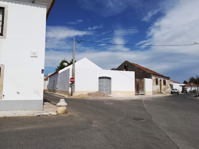 Largo da Praça, 2150-046 Azinhaga