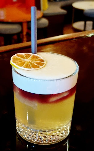 Comentarii opinii despre Chicago's Lounge Bar