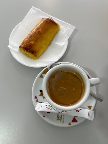 Pastelaria Gaviao 1986 - Gastronomia e hotelaria