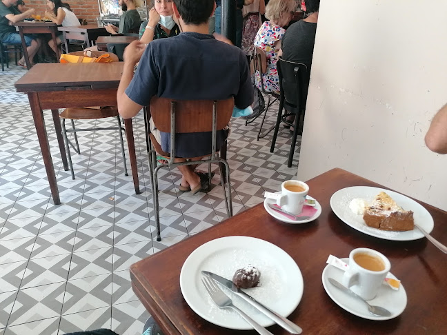 Rua de Moçambique 2, 1170-245 Lisboa