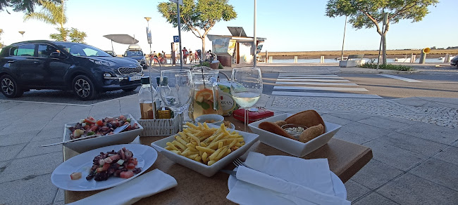 Opinii despre Cais de Santa Luzia Bar & Café în Santa Luzia - Gastronomia e hotelaria