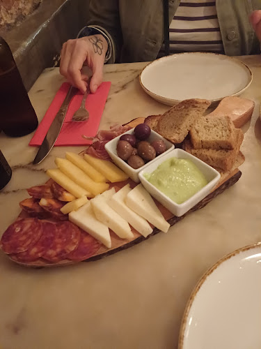 Café do Rio - Craft Burgers Open Times