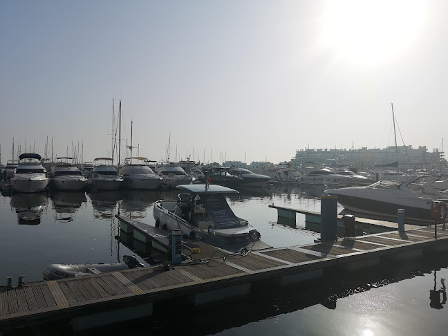 R. da Botelha 18, 8125-507 Quarteira