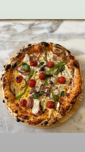 Café e Pizzaria Stop - Gastronomia e hotelaria