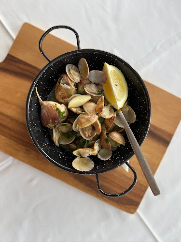 R. do Leste 232B, 8125-201 Quarteira