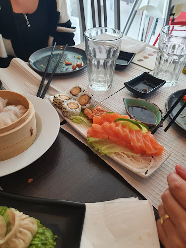MÌ sushi bar Open Times
