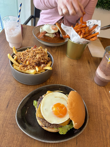 Comentarii opinii despre Burguês Carvoeiro