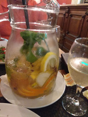 R. Cândido dos Reis 81, 2800-270 Almada