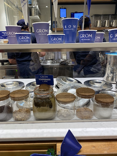 R. Garrett 42, 1200-204 Lisboa